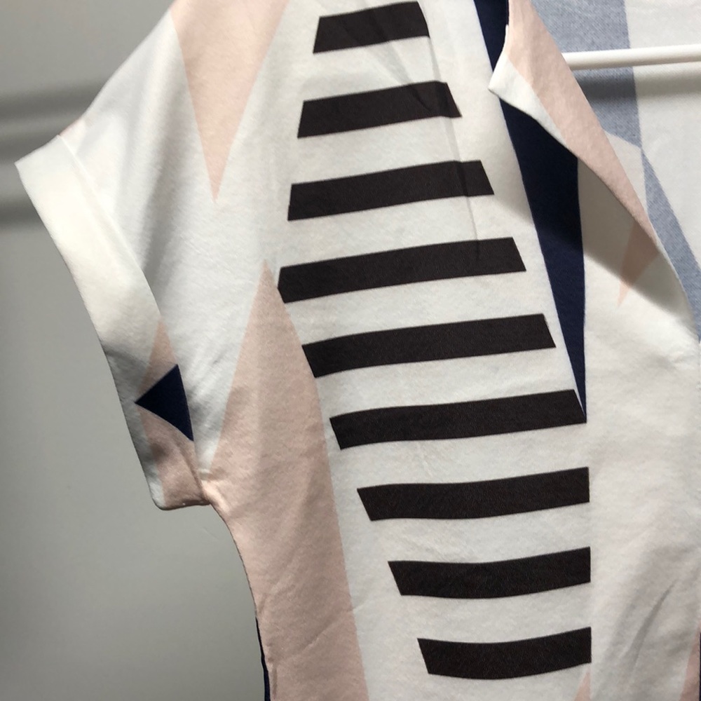 NEW Design Pattern Dress - Picture 3 of 5